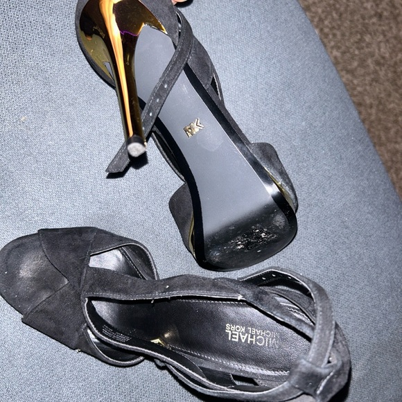 MICHEAL Micheal Kors Heels 7.5 - Picture 2 of 4
